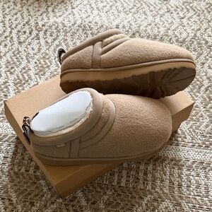 UGG Astro Ultra Booties/Slippers